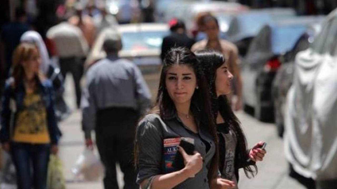 Suriye yönetiminde tepki çeken karar: Alevilerin yaşadığı bölgede kadınlara 'makyaj' yasağı!