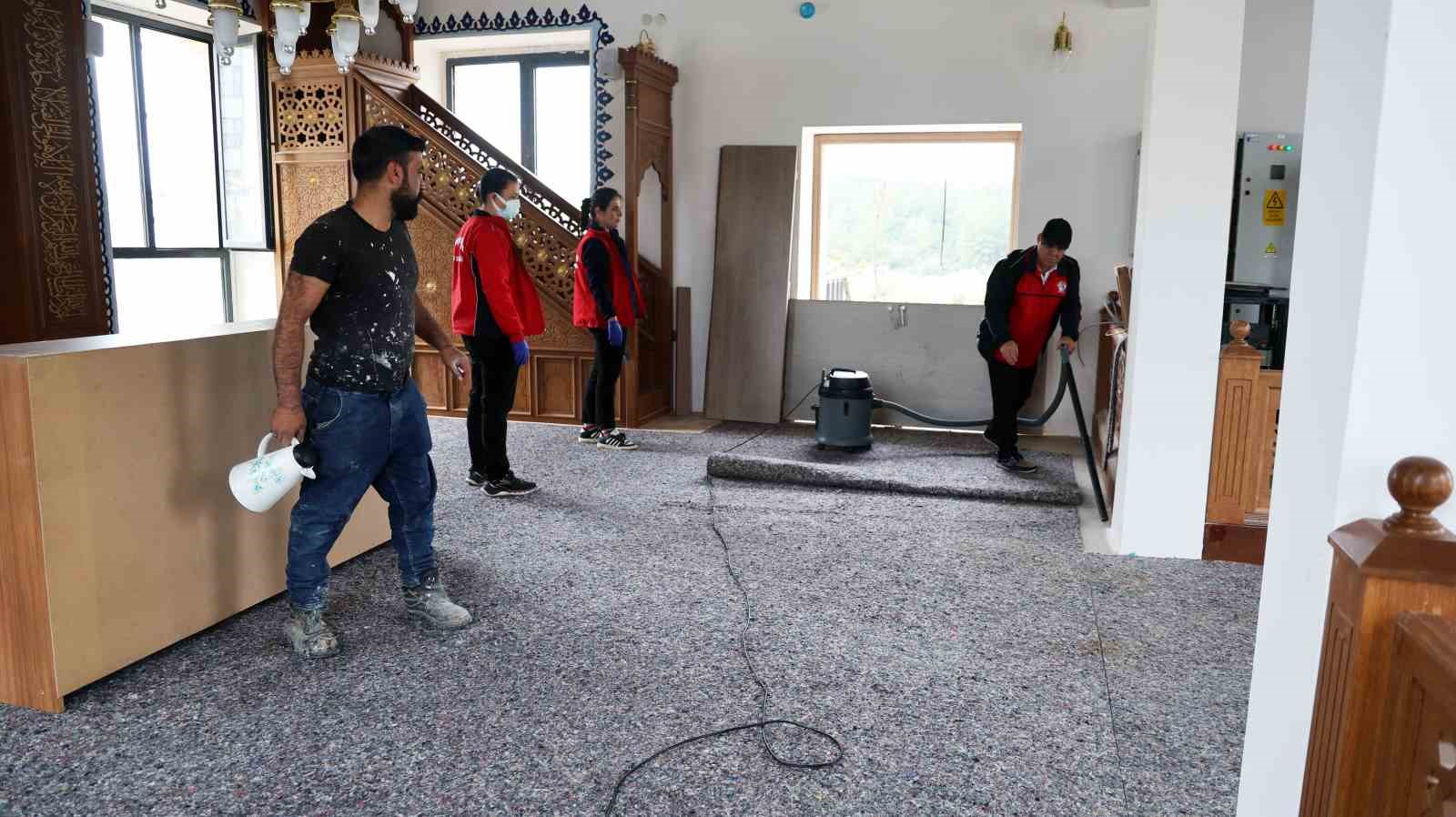 Akçaova TOKİ Camisinde eksikler gideriliyor, ibadete açılış yakın