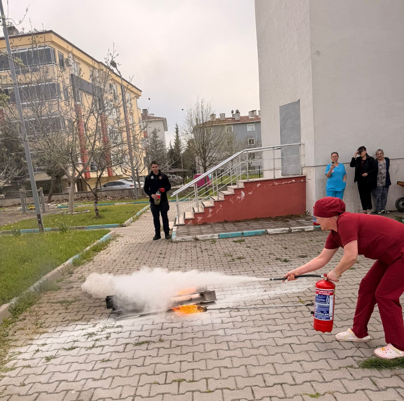 Huzurevinde yangın tatbikatı