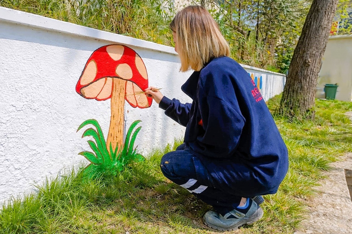 Efeler’in parkları renkleniyor