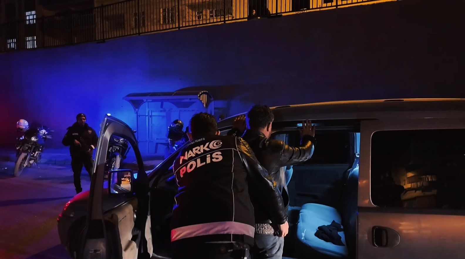 Şanlıurfa’da silah ve uyuşturucu ele geçirildi