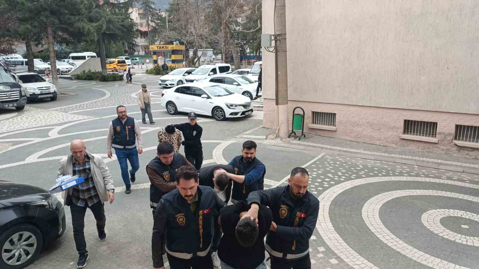 Akşehir’de uyuşturucu operasyonu: 3 tutuklama
