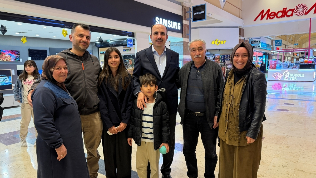 Başkan Altay Esnaf ve Vatandaşla Buluştu