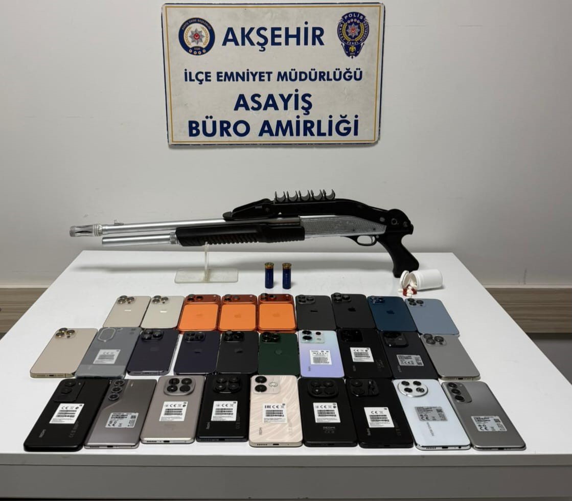 Akşehir’de kaçak cep telefonu operasyonu