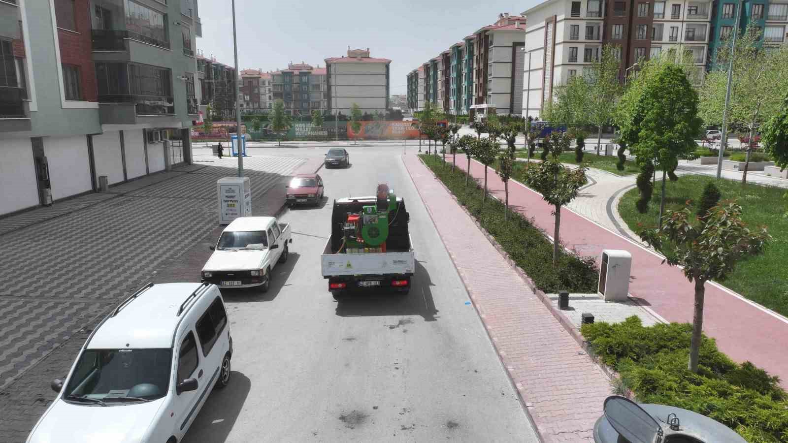 Karatay Belediyesi’nden Kurban Bayram öncesi ilaçlama mesaisi