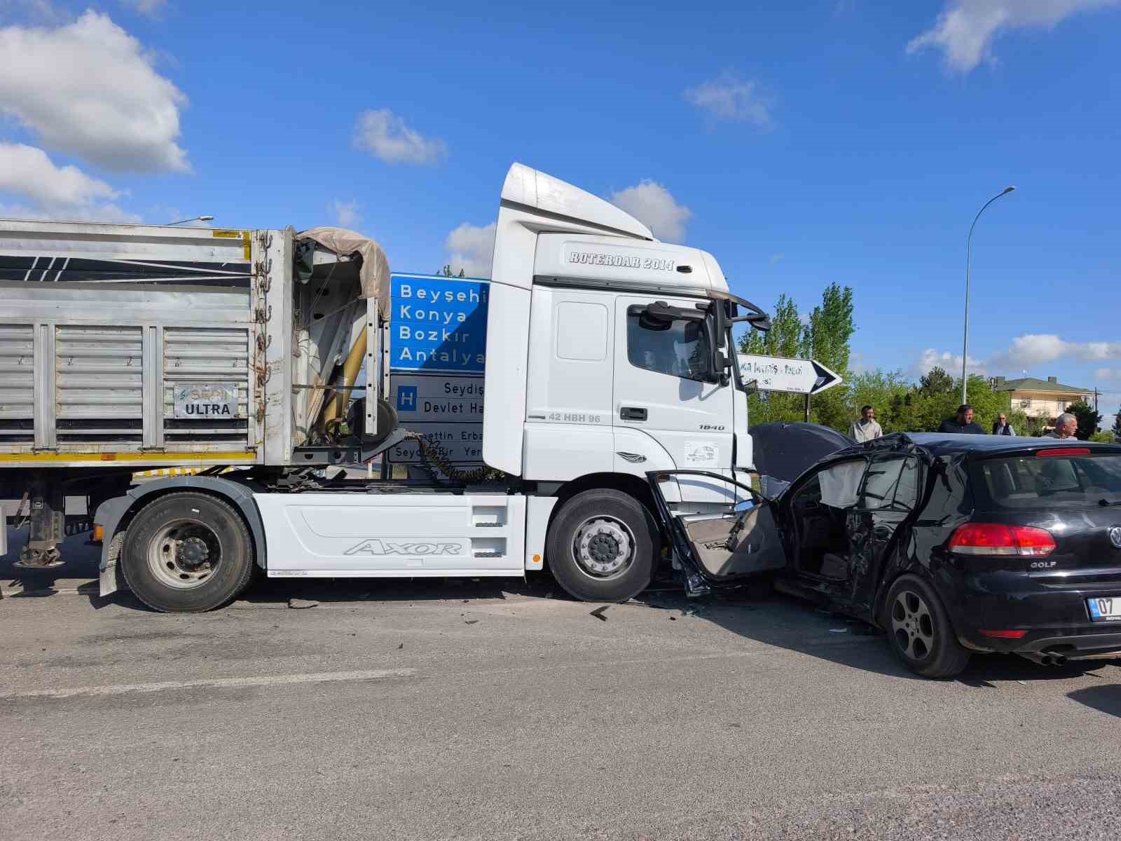 Seydişehir’de tır ile otomobil çarpıştı: 1 yaralı
