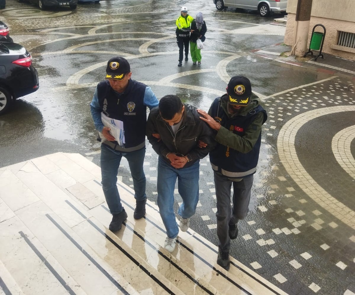 Akşehir polisi kaçakçılara göz açtırmıyor