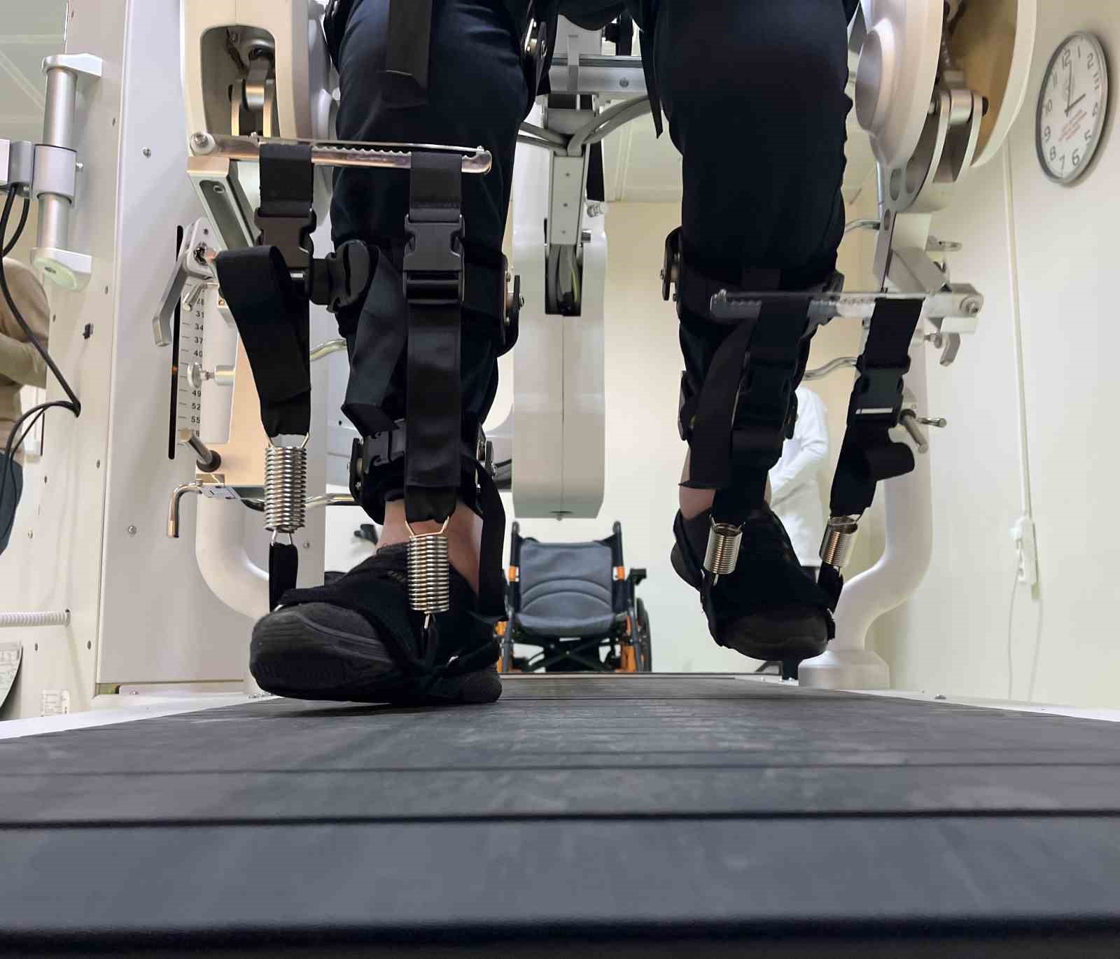 Konya’da felç hastalar için yürüme robotu kapasitesi arttı