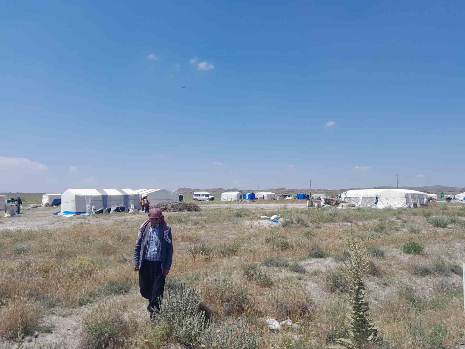 Karapınar’da mevsimlik tarım işçilerinin kaldığı çadır kentte inceleme