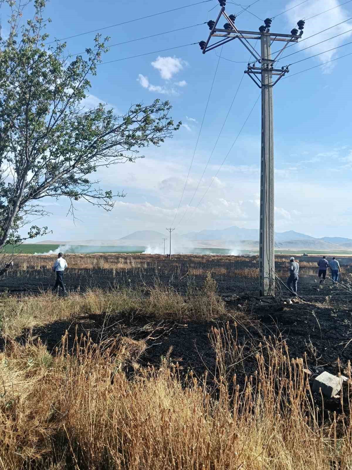 Karapınar’da buğday ekili tarlada yangın paniği