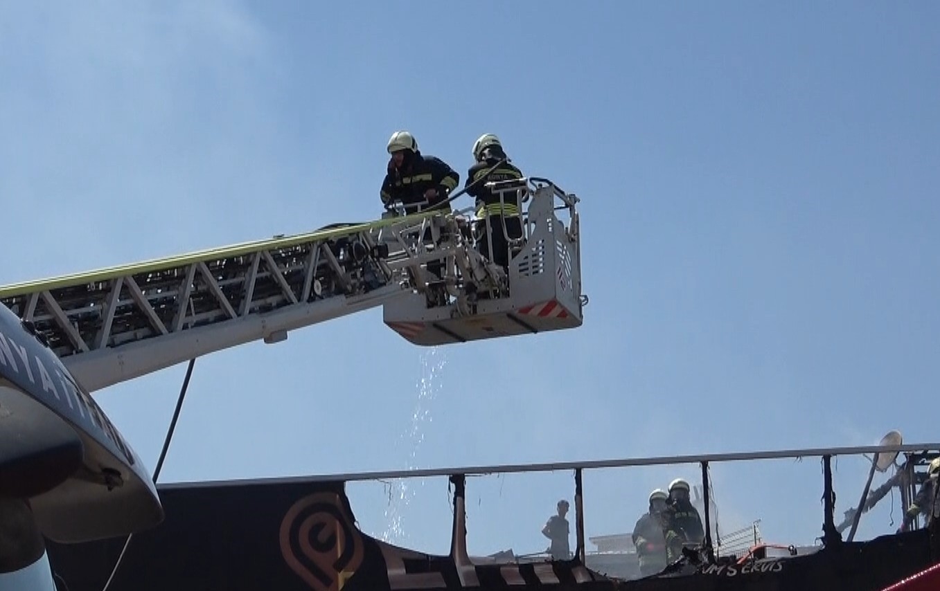 Konya’da iş yerinde çıkan yangın paniğe neden oldu