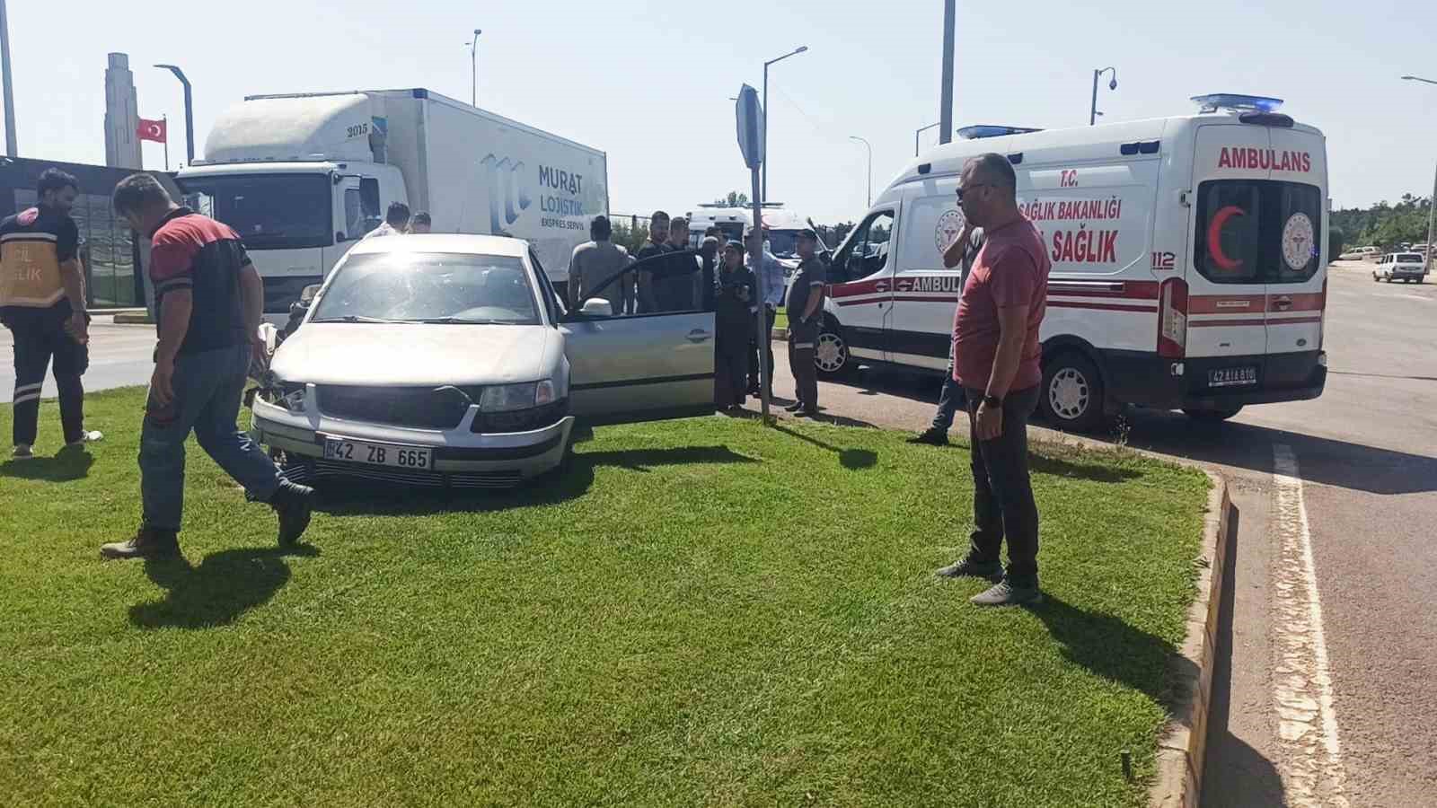 Konya’da otomobil ile kamyon çarpıştı: 3 yaralı