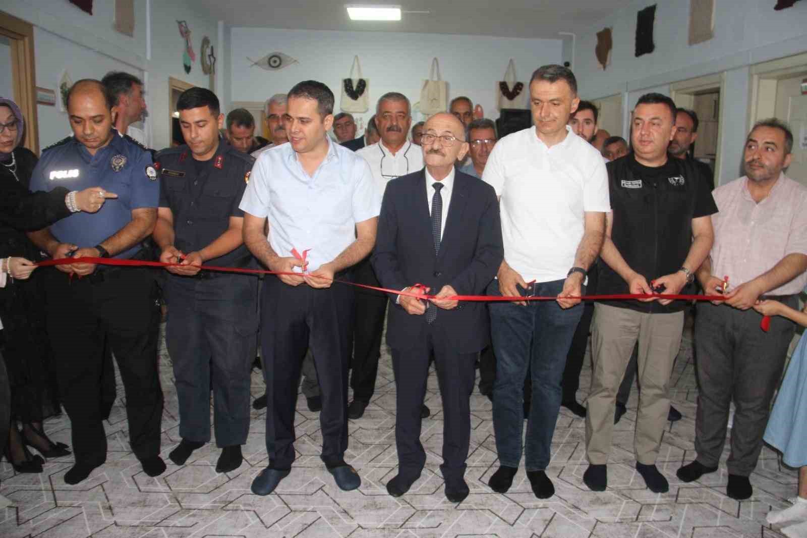 Kadınların ürettiği ürünler sergide toplandı