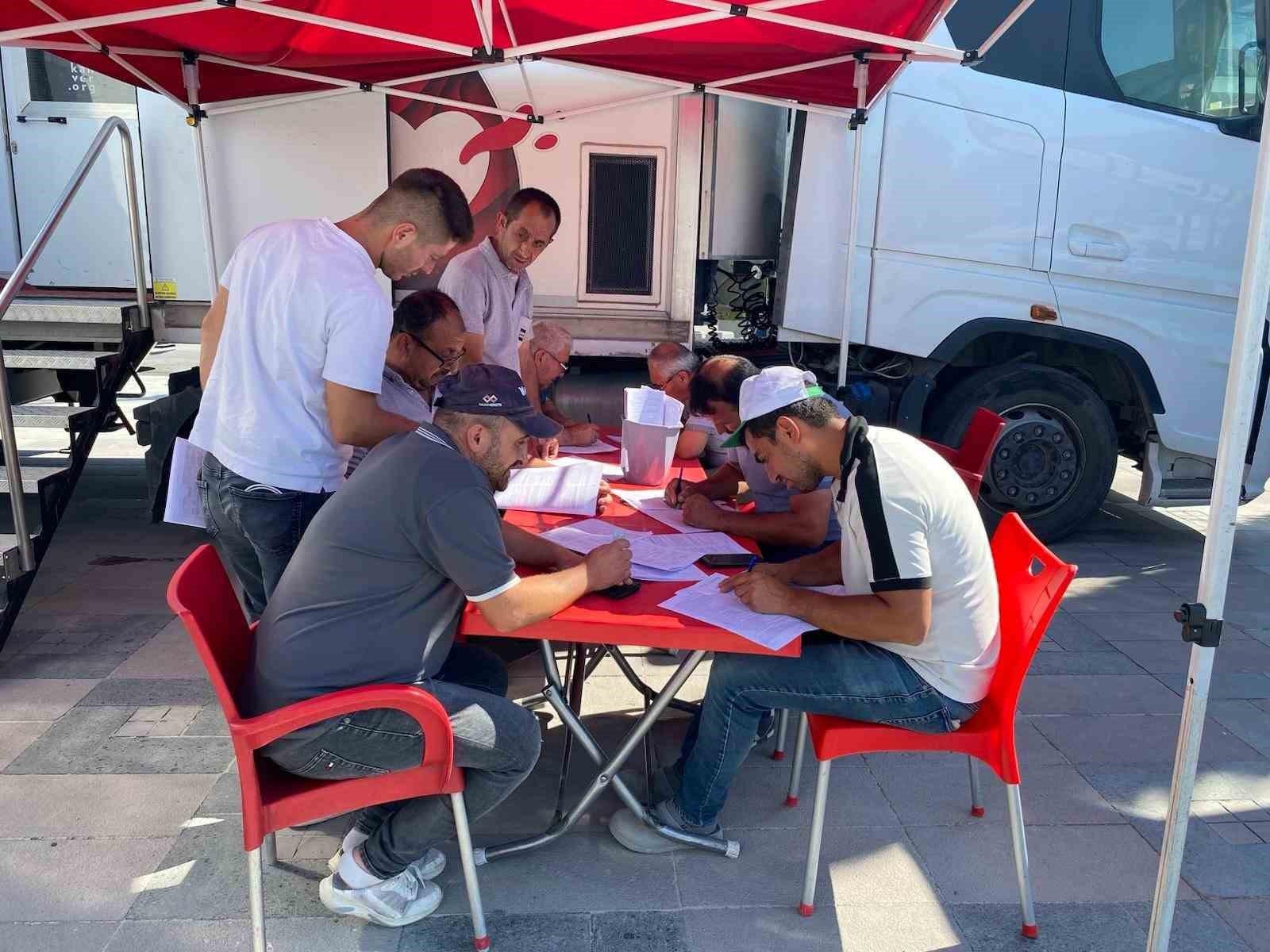 Karapınar’da 322 ünite kan bağışı yapıldı