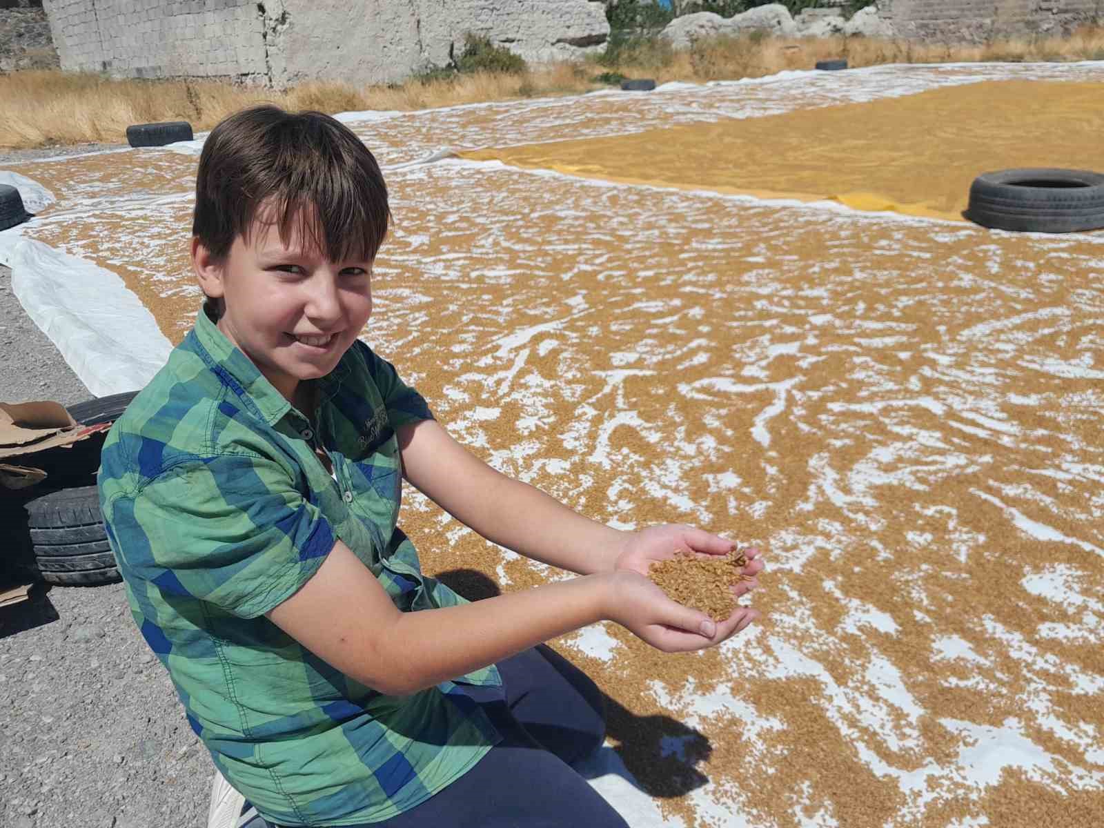 Evlerde asırlık bulgur geleneği yaşatılıyor