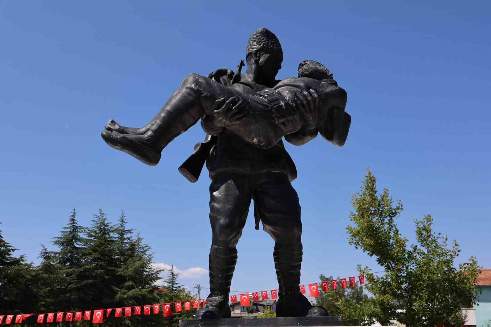 Çetmili Kara Ali Çavuş ile oğlu Mehmet Onbaşı şehadetlerinin 104. yılında anıldı