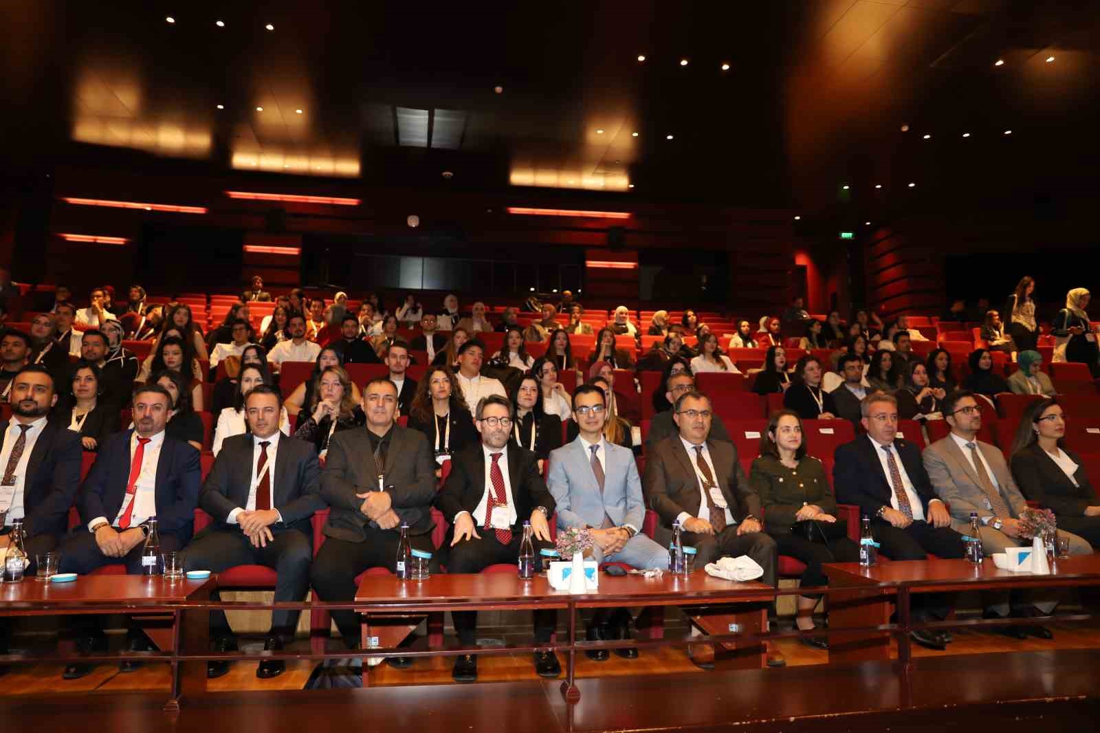 Diş Hekimliği Dünyası 4. kez NEÜ’de buluşuyor