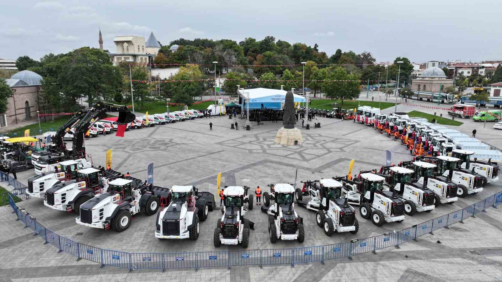 Başkan Altay: "419 milyon lira bedelle şehrimize kazandırdığımız 54 yeni araç hayırlı olsun"