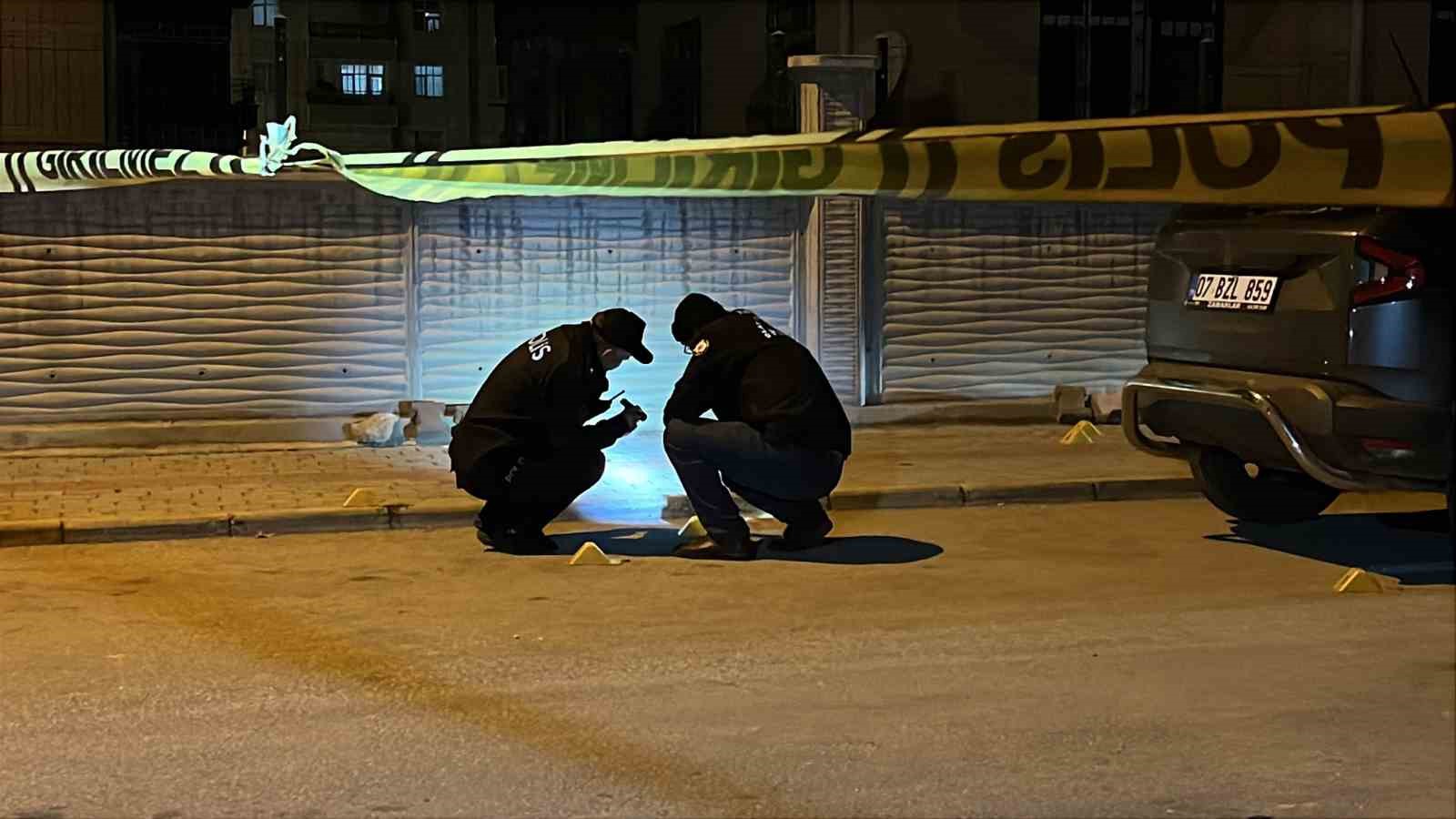 Boşanma aşamasındaki eşini silahla vurarak yaraladı